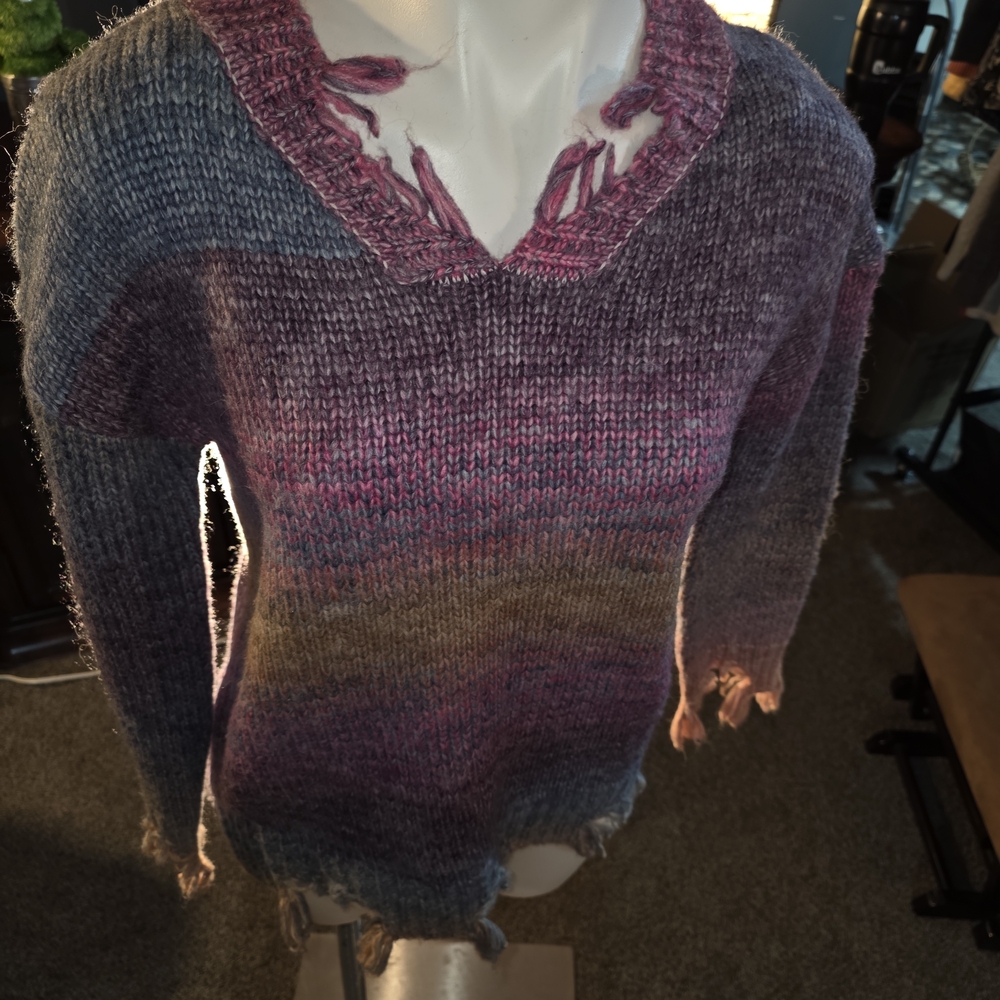 Chic V-Neck Multicolor Sweater